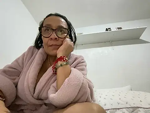 Snapshot of sweeviolet chatting on 02/23/26, 04:37 sweeviolet online show from 02/23/26, 04:37