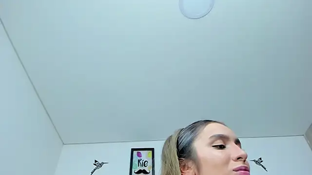 im sarah34 online show from 12/01/25, 07:02