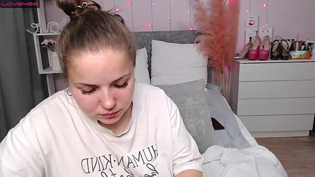 Snapshot of Crazyy_girl_ chatting on 01/08/26, 03:14 Crazyy girl online show from 01/08/26, 03:14