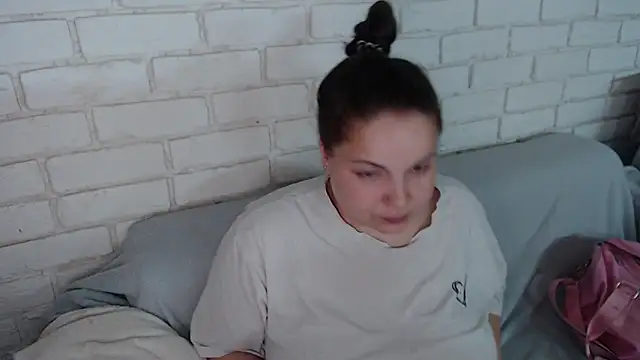Crazyy girl  online show from 05/24/26, 05:29