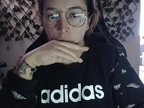 Snapshot of jeiana4u chatting on 04/21/26, 08:23 jeiana4u online show from 04/21/26, 08:23