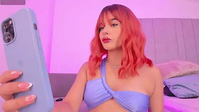 Snapshot of kaylarossi chatting on 12/10/24, 06:38 kaylarossi online show from 12/10/24, 06:38