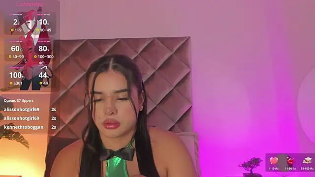 Snapshot of kaylarossi chatting on 10/05/25, 07:50 kaylarossi online show from 10/05/25, 07:50