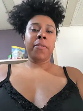 EmmilyBrant online show from 05/25/26, 02:12