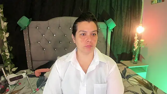 martina foxy  online show from 03/18/25, 11:41