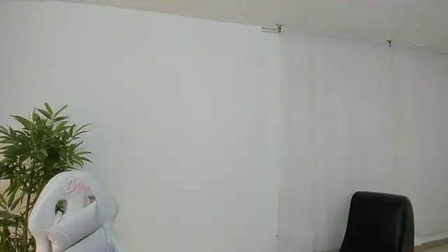 martina foxy  online show from 02/27/26, 12:16