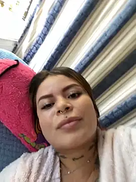 ivanna rivera online show from 11/06/25, 04:08