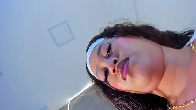 Isa  Blanc online show from 01/06/25, 05:30