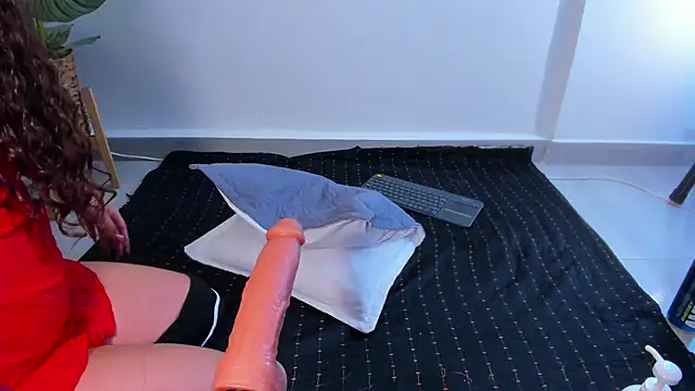 Isa  Blanc online show from 01/10/25, 05:58