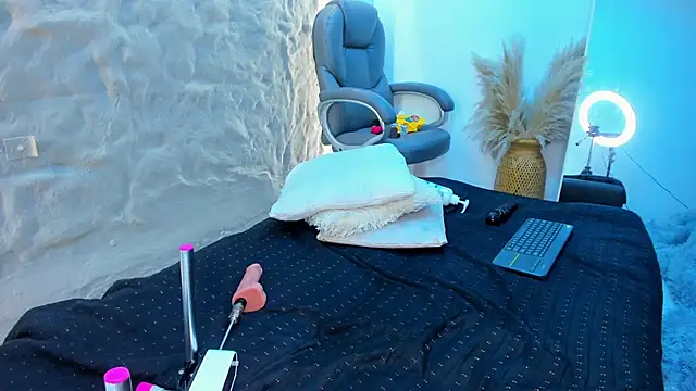 Isa  Blanc online show from 02/13/25, 09:20