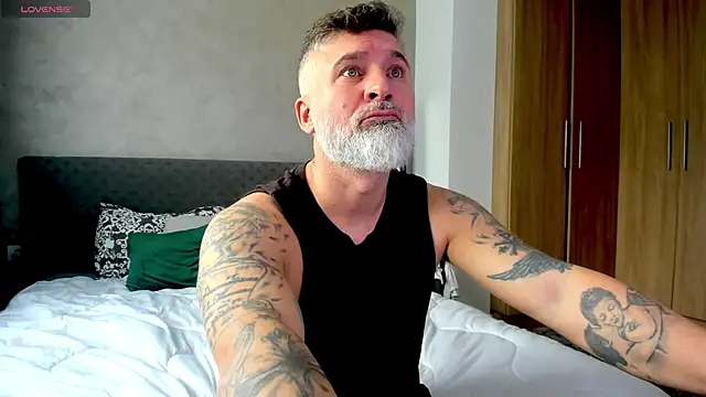 Snapshot of BlowMyXXL chatting on 03/02/25, 10:14 BlowMyXXL online show from 03/02/25, 10:14