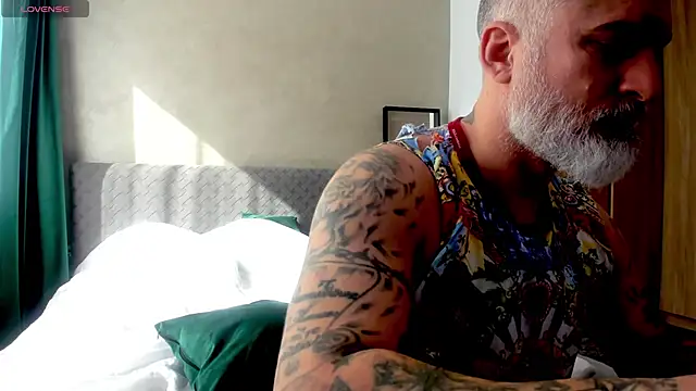 Snapshot of BlowMyXXL chatting on 03/07/25, 08:02 BlowMyXXL online show from 03/07/25, 08:02