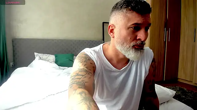 Snapshot of BlowMyXXL chatting on 03/16/25, 11:16 BlowMyXXL online show from 03/16/25, 11:16