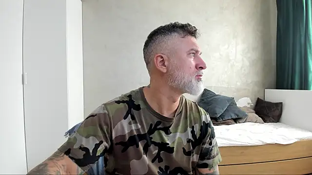 Snapshot of BlowMyXXL chatting on 09/10/25, 06:13 BlowMyXXL online show from 09/10/25, 06:13