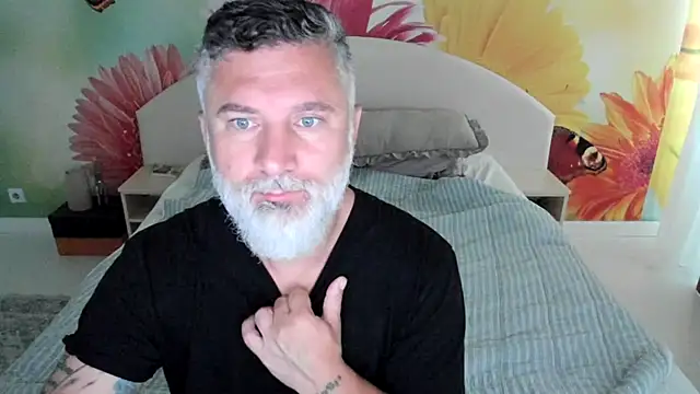 Snapshot of BlowMyXXL chatting on 11/30/25, 06:50 BlowMyXXL online show from 11/30/25, 06:50