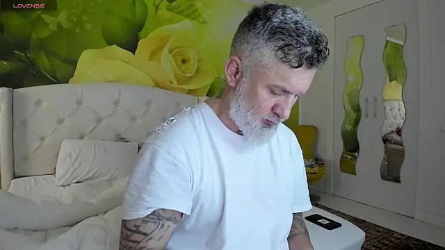 BlowMyXXL online show from 04/02/26, 05:38