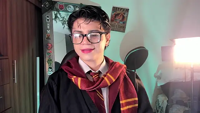 marckalexis online show from 10/17/25, 01:53