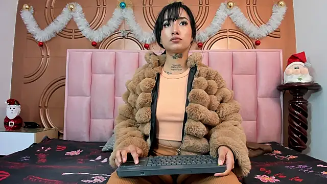 emmily keller19 online show from 01/06/25, 01:41