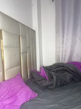 Snapshot of Fanclubbbbb chatting on 03/18/25, 11:42 Fanclubbbbb online show from 03/18/25, 11:42