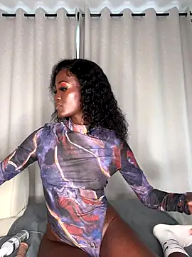 Snapshot of Fanclubbbbb chatting on 09/28/25, 07:36 Fanclubbbbb online show from 09/28/25, 07:36