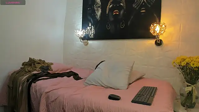 miss lucero1 online show from 01/28/25, 05:32