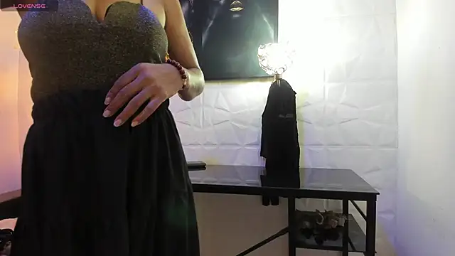 miss lucero1 online show from 10/26/25, 03:01