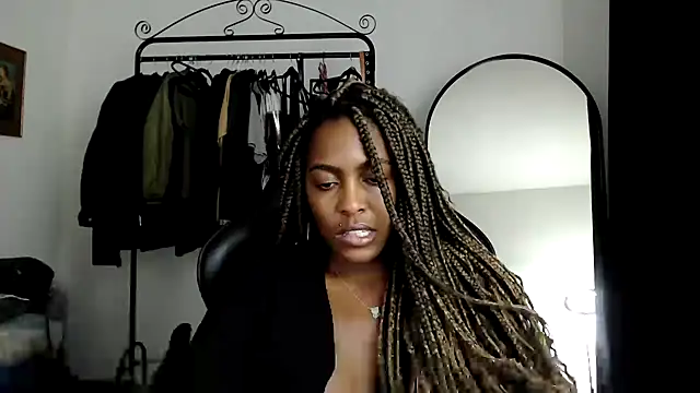 Snapshot of marisilva_br chatting on 01/31/25, 10:10 marisilva br online show from 01/31/25, 10:10