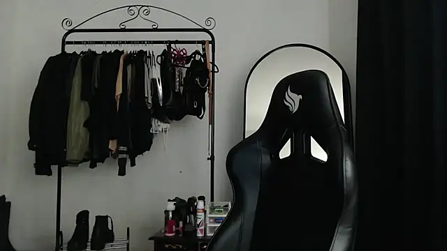 Snapshot of marisilva_br chatting on 02/06/25, 11:48 marisilva br online show from 02/06/25, 11:48