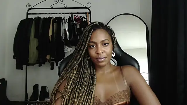 Snapshot of marisilva_br chatting on 02/07/25, 10:52 marisilva br online show from 02/07/25, 10:52