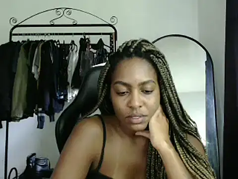 Snapshot of marisilva_br chatting on 02/14/25, 02:12 marisilva br online show from 02/14/25, 02:12