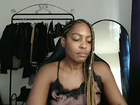 Snapshot of marisilva_br chatting on 02/24/25, 02:58 marisilva br online show from 02/24/25, 02:58