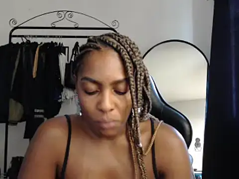 Snapshot of marisilva_br chatting on 02/26/25, 01:19 marisilva br online show from 02/26/25, 01:19