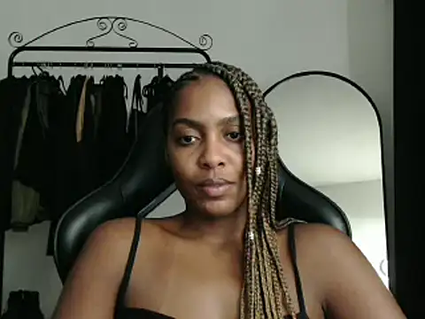 Snapshot of marisilva_br chatting on 02/27/25, 03:36 marisilva br online show from 02/27/25, 03:36