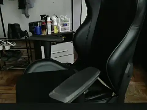 Snapshot of marisilva_br chatting on 03/21/25, 03:35 marisilva br online show from 03/21/25, 03:35