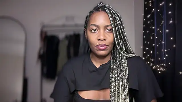 marisilva br online show from 11/19/25, 05:46