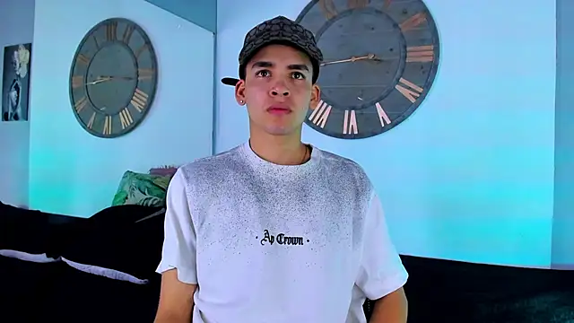 Mike 0233  online show from 12/13/24, 03:27