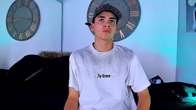 Mike 0233  online show from 12/13/24, 06:31