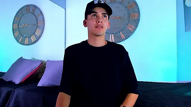 Mike 0233  online show from 12/14/24, 10:02