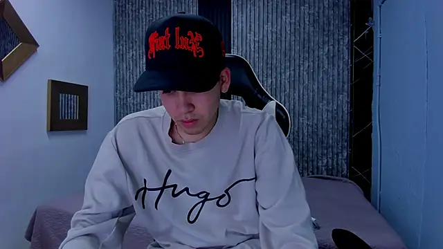 Mike 0233  online show from 11/26/25, 04:35