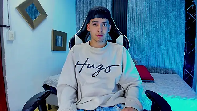 Mike 0233  online show from 12/05/25, 05:05