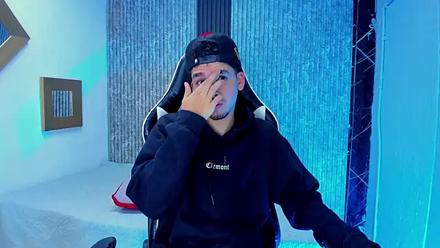 Mike 0233  online show from 01/06/26, 04:49