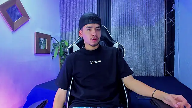 Mike 0233  online show from 01/18/26, 04:27