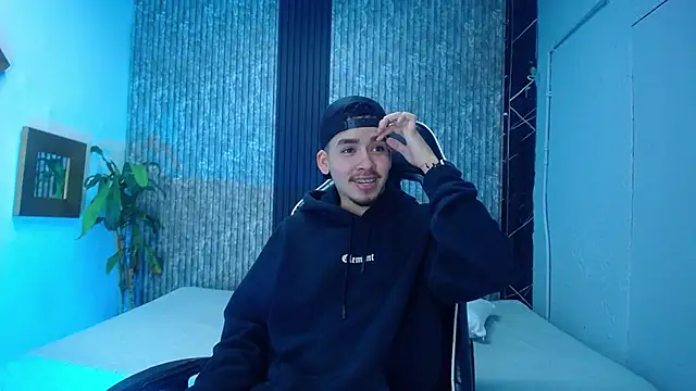 Mike 0233  online show from 02/04/26, 03:56