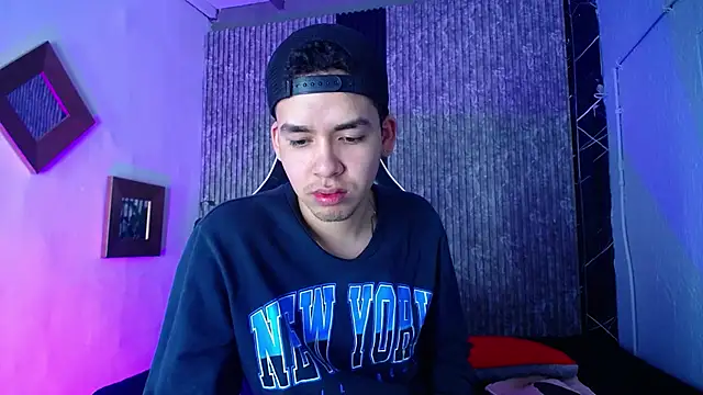 Mike 0233  online show from 02/20/26, 04:20