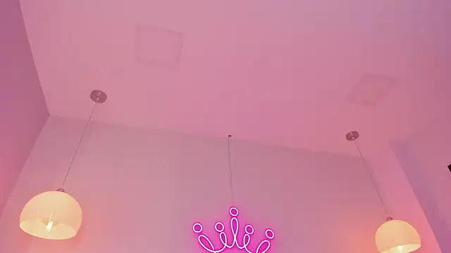 violeth hill online show from 11/29/25, 08:01