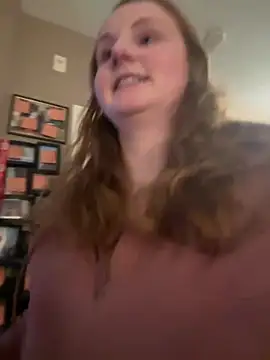 Snapshot of GingerSnap33 chatting on 12/17/24, 02:55 GingerSnap33 online show from 12/17/24, 02:55