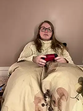 Snapshot of GingerSnap33 chatting on 01/24/25, 03:32 GingerSnap33 online show from 01/24/25, 03:32