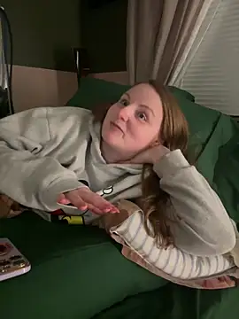 Snapshot of GingerSnap33 chatting on 01/25/25, 03:40 GingerSnap33 online show from 01/25/25, 03:40