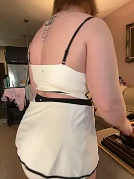 Snapshot of GingerSnap33 chatting on 04/14/26, 01:11 GingerSnap33 online show from 04/14/26, 01:11