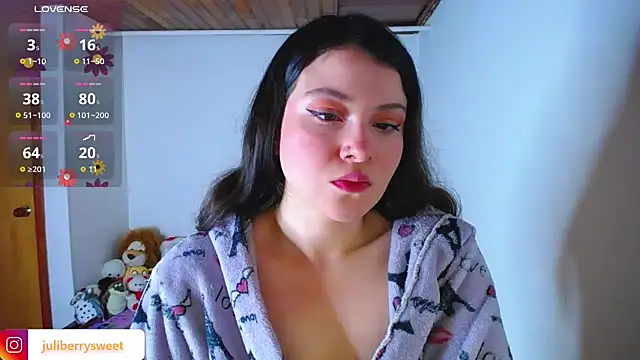 juli05star20 online show from 10/18/25, 03:09